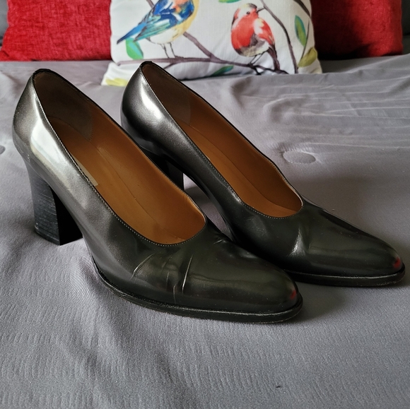 Ann Taylor Pumps - Pearly Black, Sz 8M - Picture 3 of 11